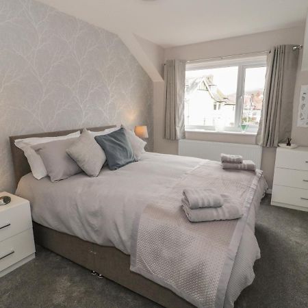 31 Lloyd Street West Villa Llandudno Bagian luar foto